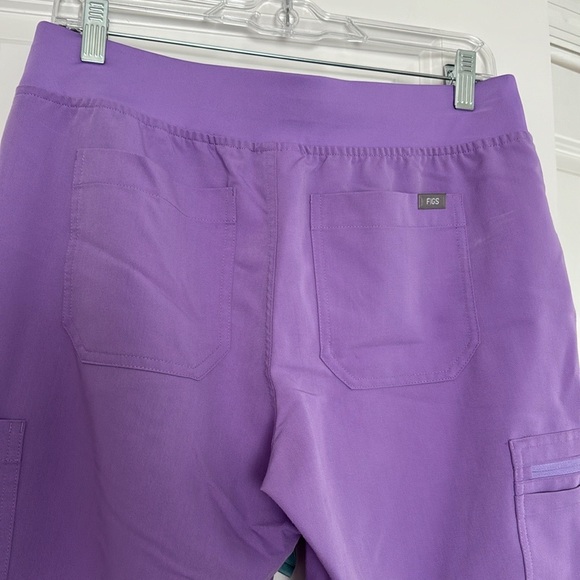 Figs Lilac Dawn Scrub Set - Picture 9 of 9